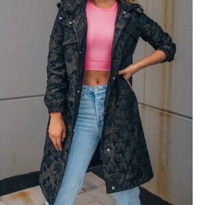 Avec Les Filles Camo Water Resistant Raincoat with Removable Hood (Like New)